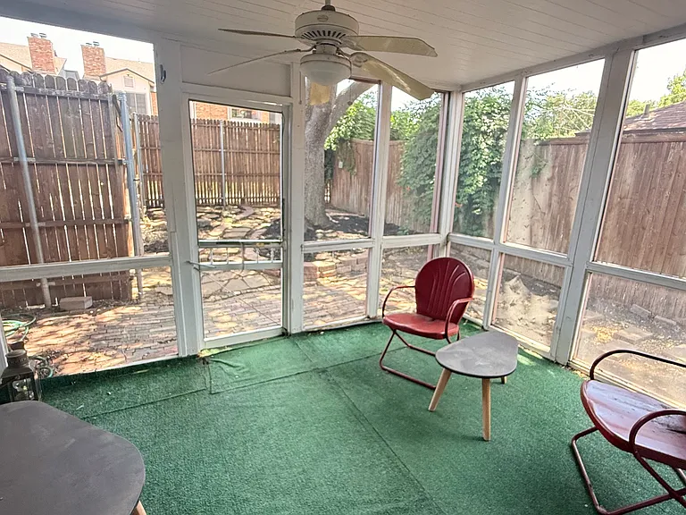 573 Grace Ln — Photo 12