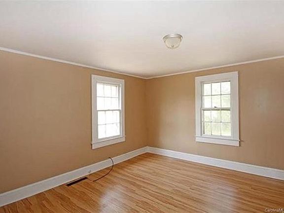 3rd image of 1114 Wilson W Lee Blvd
