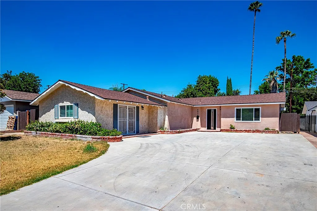 4 bed, 1315 sqft, $4,999 — Photo 1