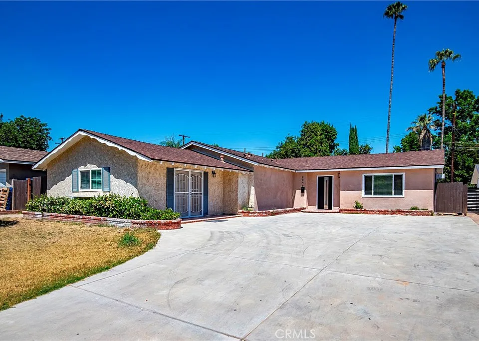 8832 Odessa Ave