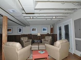 8517 Rosehill Rd, Lenexa, KS 66215