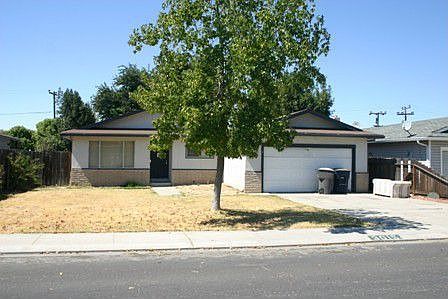 1st image of 3015 Coventry Dr