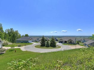 4300 Eagle Rdg, Traverse City, MI 49684