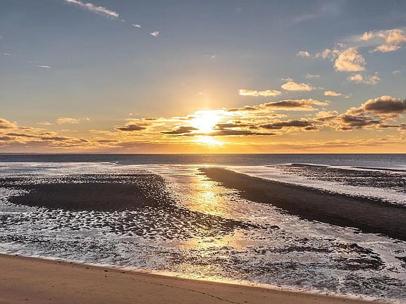 3rd image of 190 Silver Spring Beach Road