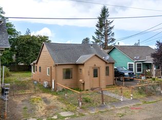 1010 Grove Ave, Tillamook, OR 97141