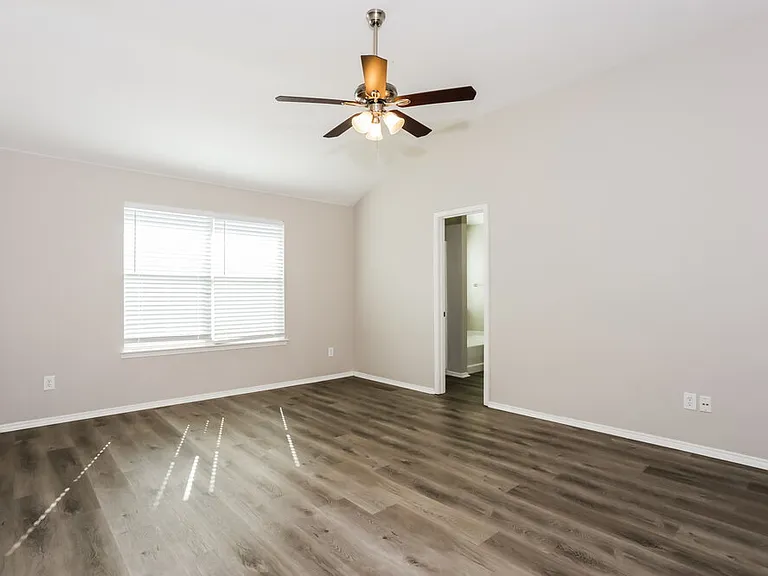 1205 Artesia Dr — Photo 9