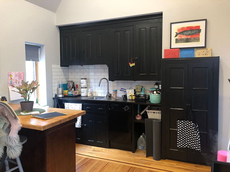 1st image of 746 Yorkway Pl