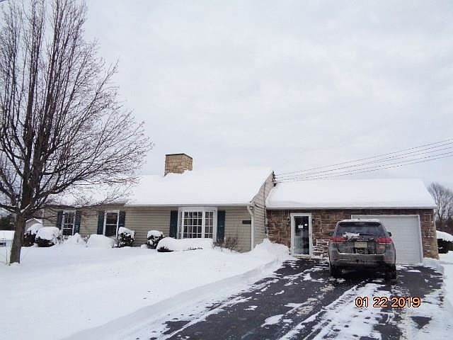 1st image of 12204 Woodland Dr