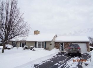 12204 Woodland Dr, Silver Creek, NY 14136