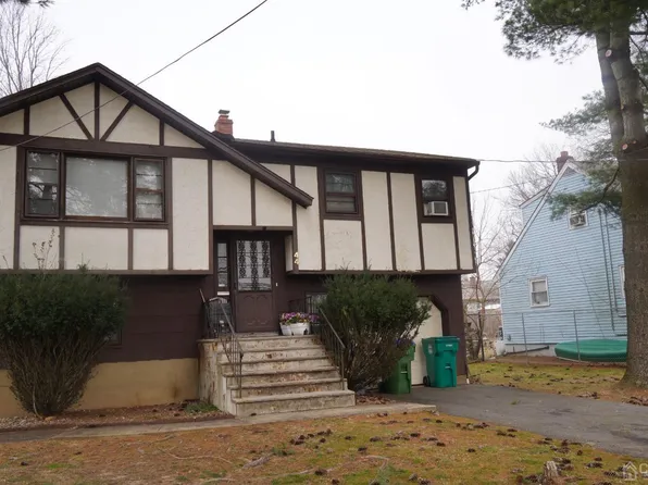 44 Glendale Ave, Edison, NJ 08817