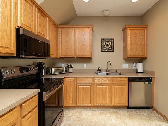 5th image of 2610 133rd St W #402