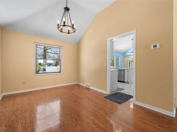 4th image of 2703 Chadwick Ct
