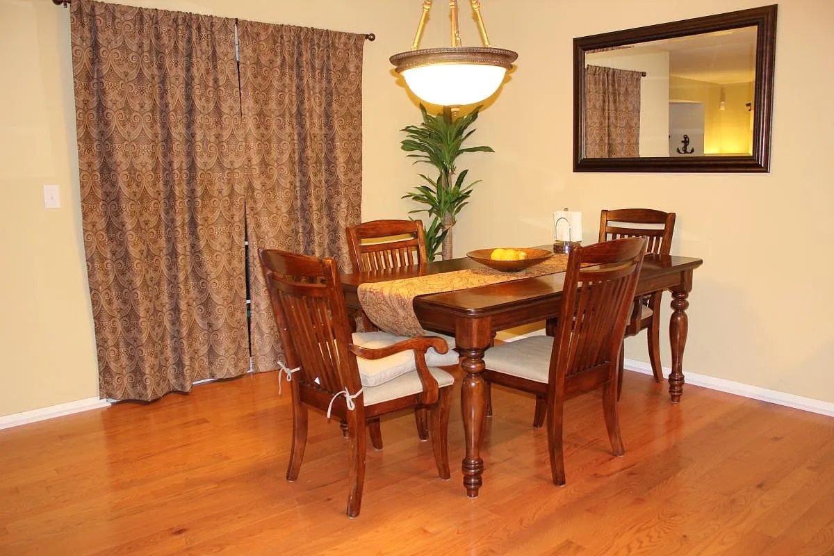 2 bed, 2.5 bath, 1400 sqft, $3,000 — Photo 3