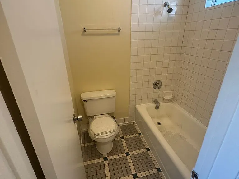 170 S K St — Photo 1