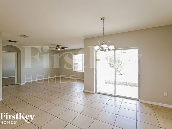 4th image of 2931 SW 1st Pl