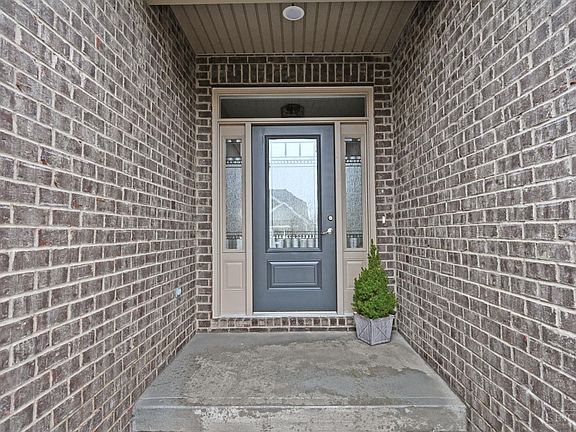 3rd image of 6981 Saint Helens Ct