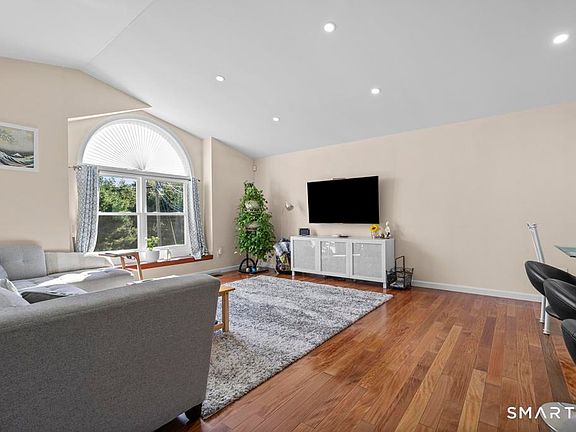 4th image of 119 Sugar Hill Road