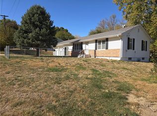 607 Snowden Dr, Rock Port, MO 64482