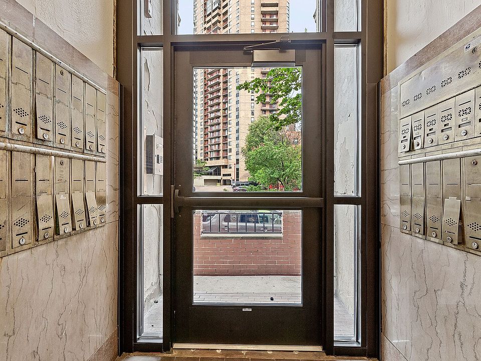 1st image of 127 W Grant St #111