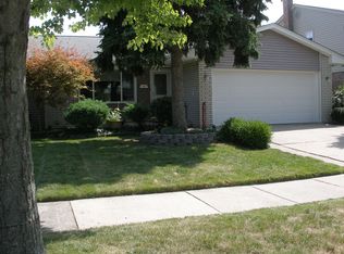 4025 Grange Rd, Trenton, MI 48183