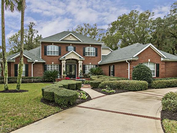 2nd image of 449 Clearwater Dr