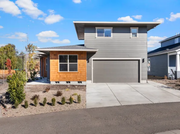 421 Creekside Way #B, Talent, OR 97540