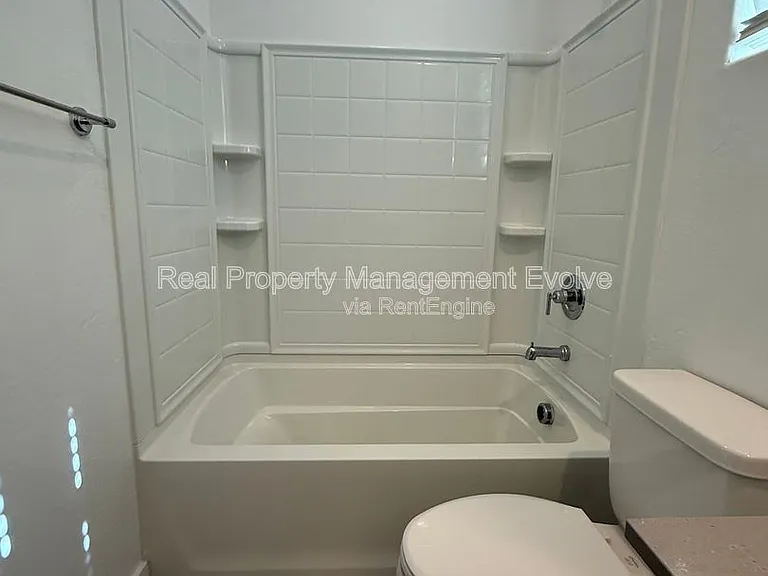 6324 W Warner St — Photo 31