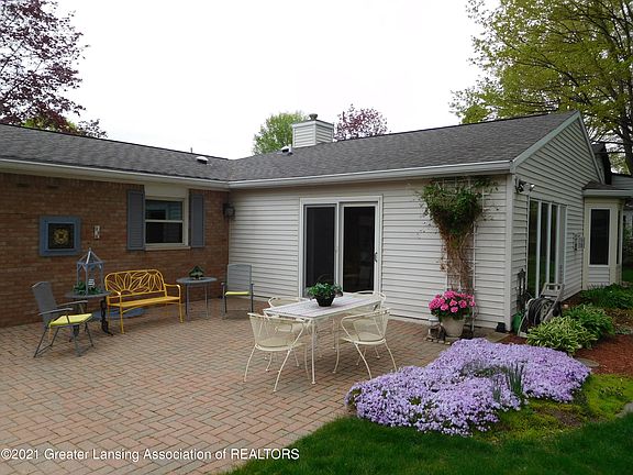 3rd image of 2694 Dellridge Dr