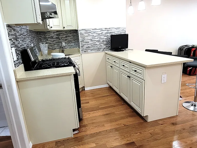 22-24 92nd St #1F — Photo 11