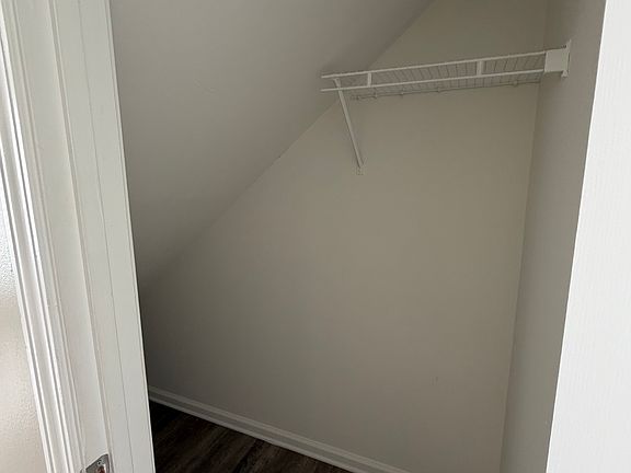2nd image of 315 Pinehill Dr #2