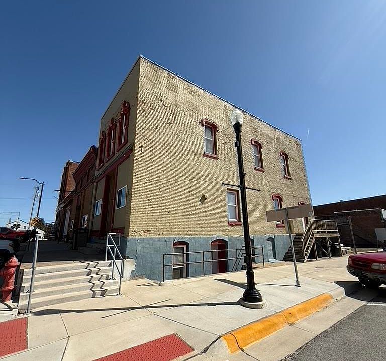 2nd image of 100 N Lydia St