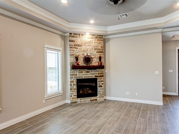 5th image of 4008 Brownway Dr