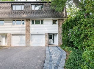 1270 Gainsborough Dr #1, Oakville, ON L6H2L2