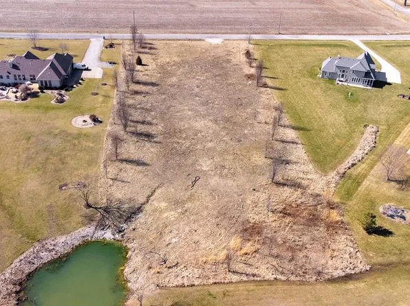 1944 Schlaefer Rd, Saint Jacob, IL 62281