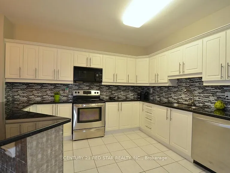 630 Main St E #202 — Photo 7