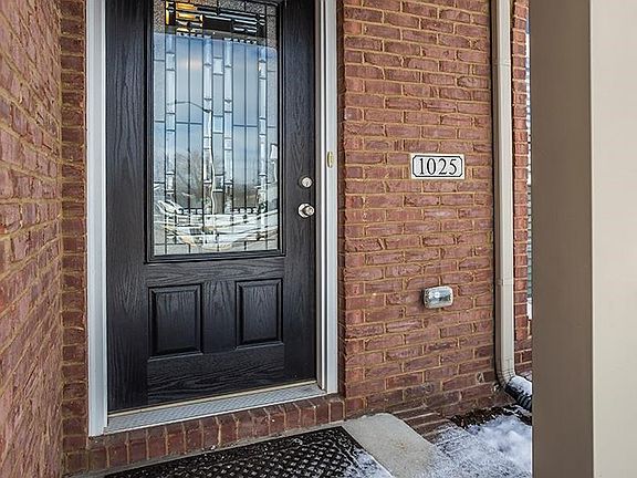 3rd image of 1025 Applecross Dr