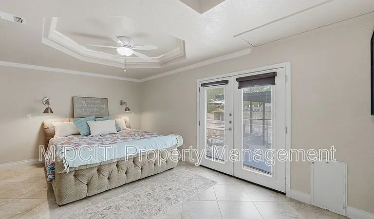156 Trelawney St — Photo 29