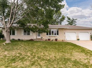 407 B Ave, Atkins, IA 52206