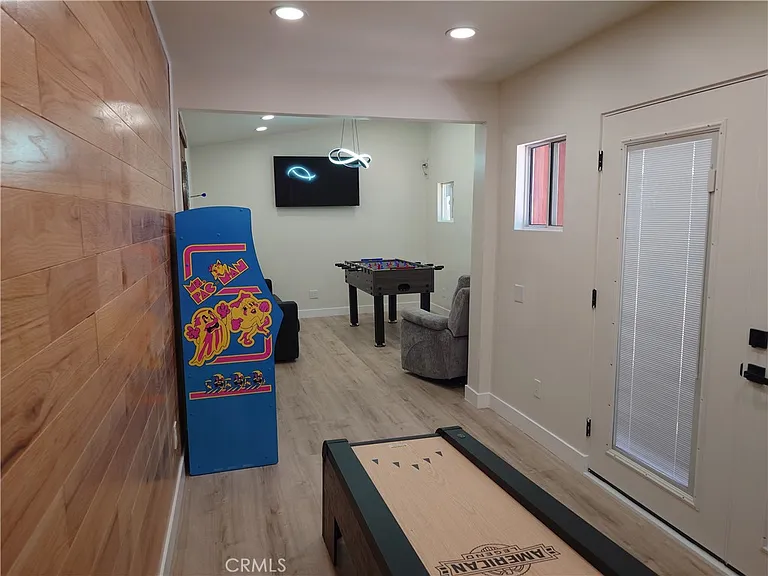 787 Georgia St — Photo 34