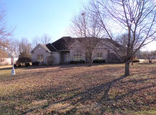 1016 Venice Dr, Herrin, IL 62948
