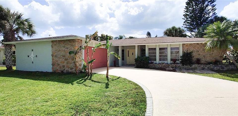 1st image of 77 Rotonda Cir