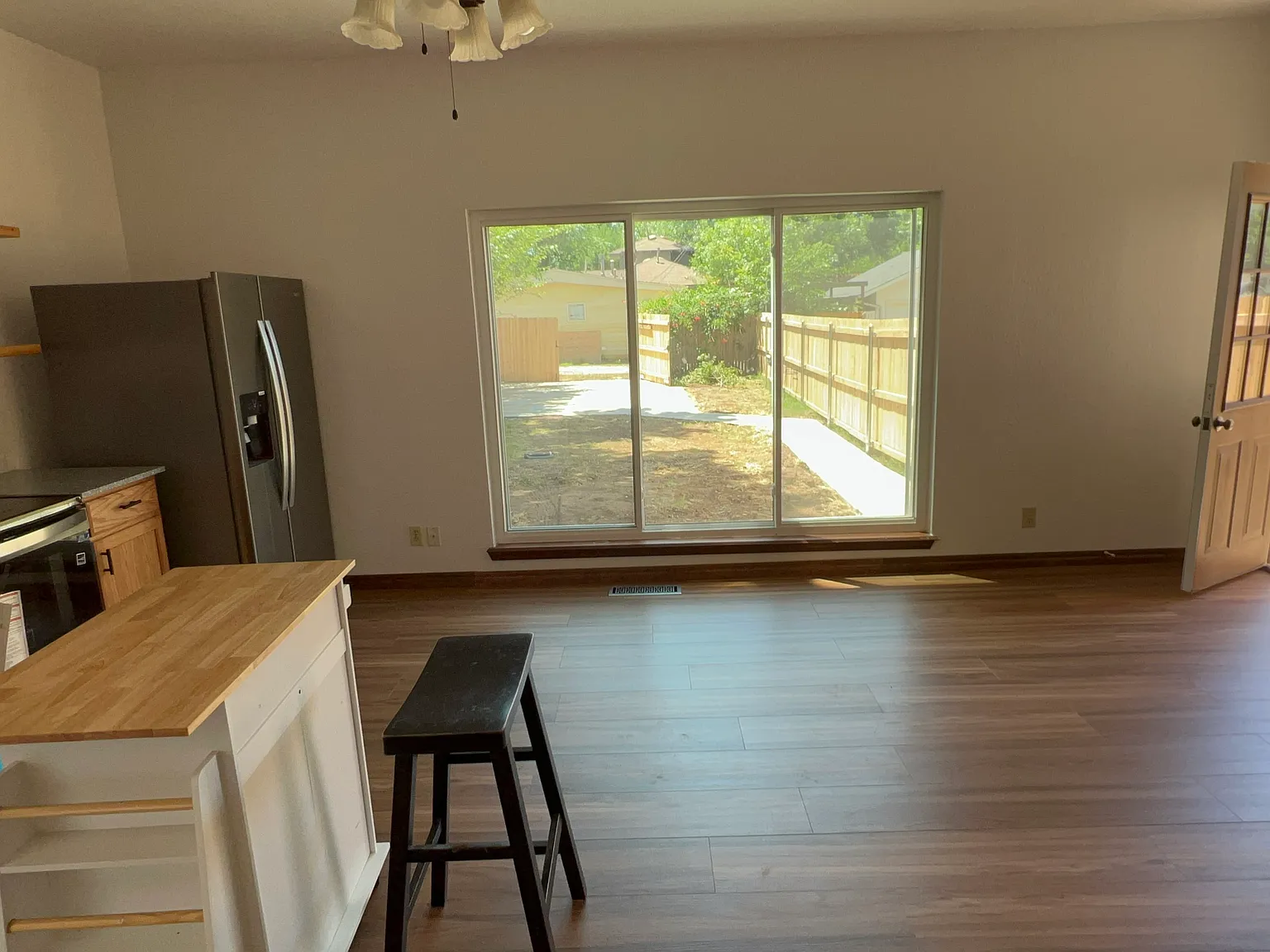 2 bed, 825 sqft, $2,000 — Photo 4