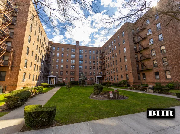 2425 Haring Street image 1 of 11