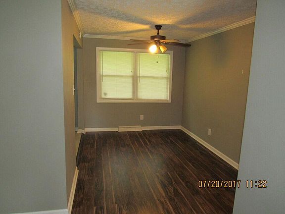 2nd image of 4425 Eastbourne Dr