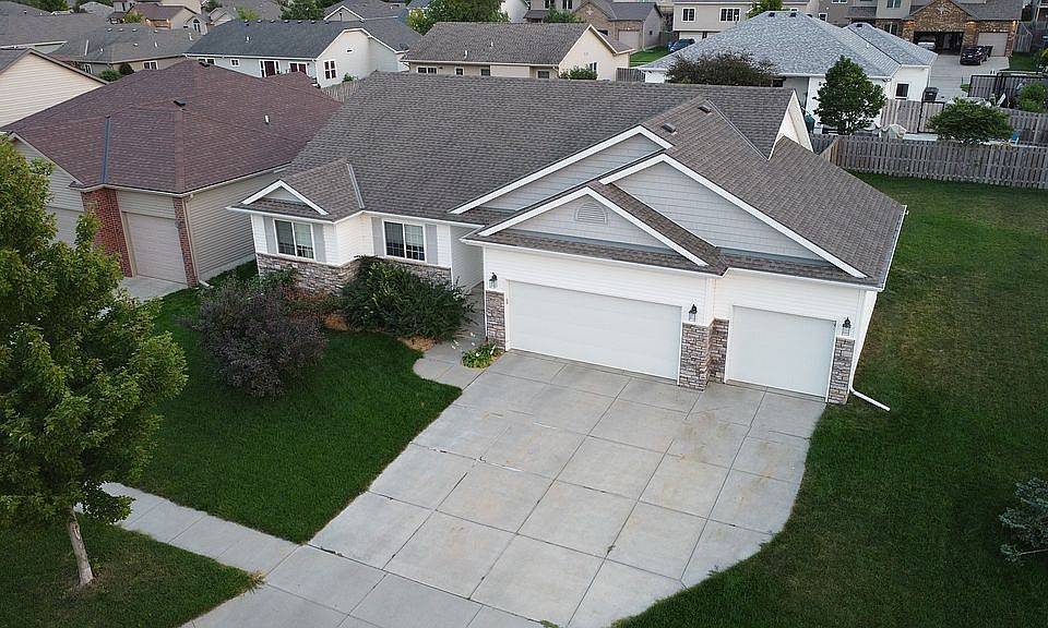 1st image of 8901 Garland St