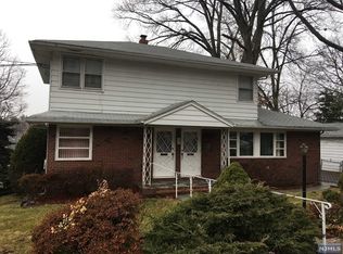 505 Chestnut St, Ridgefield, NJ 07657