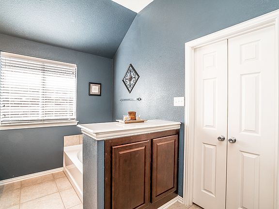 4th image of 1513 Pelican Dr