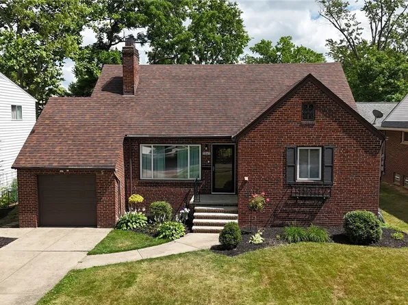 5845 Flower Dr, Parma Heights, OH 44130