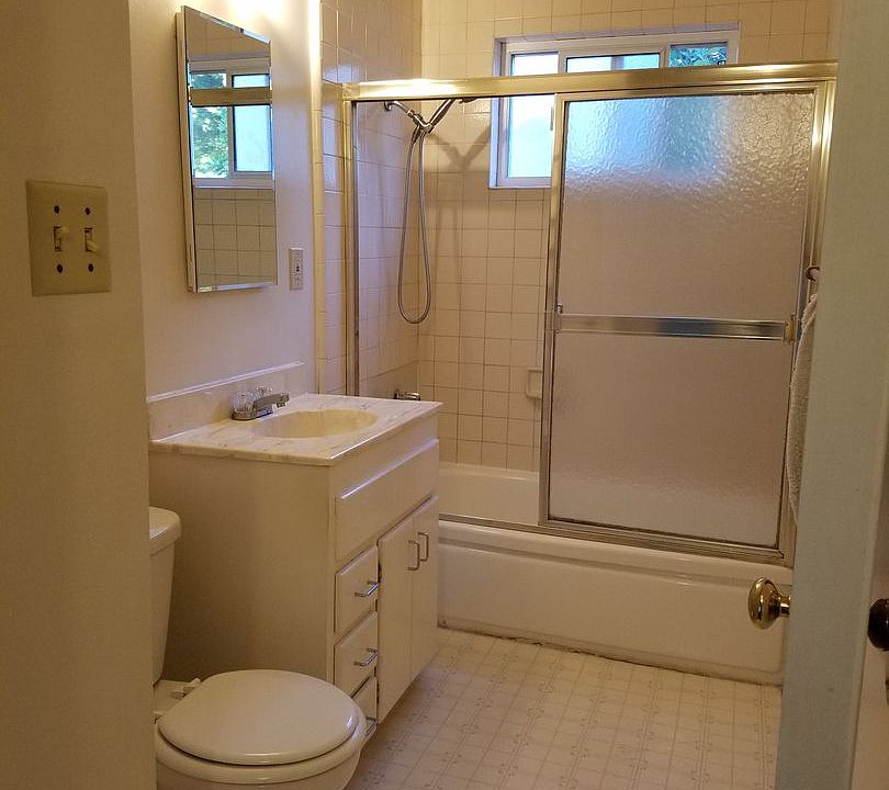 2nd image of 1870 Pereira Dr