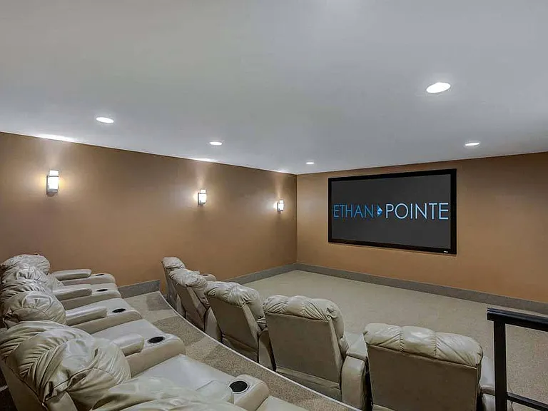 Ethan Pointe Apartments — Photo 22